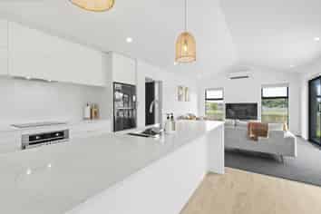 205 Adler Drive, Ohauiti