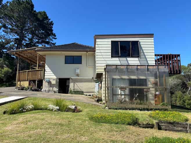 1143 Whangaparaoa Road, Tindalls Beach