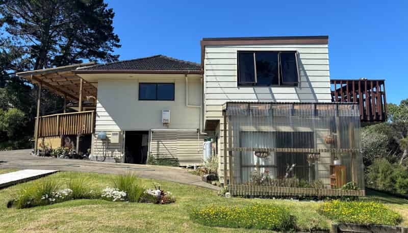 1143 Whangaparaoa Road, Tindalls Beach