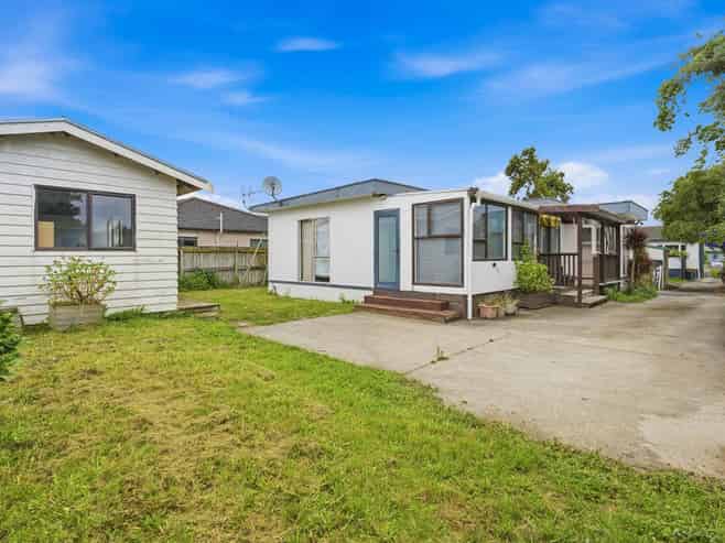 2/9A Cambourne Road, Papatoetoe