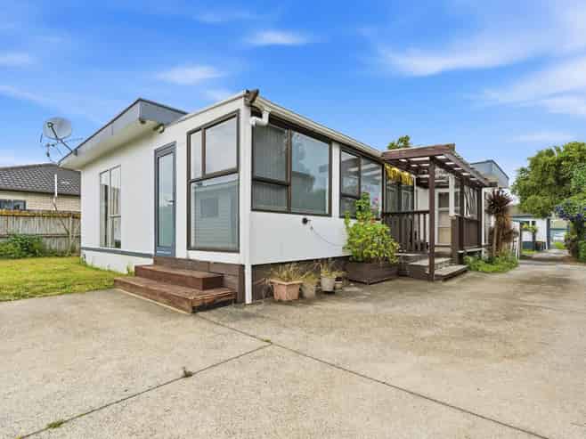 2/9A Cambourne Road, Papatoetoe