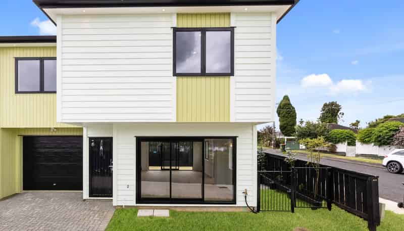 7 A, B, C, Percival Street, Manurewa