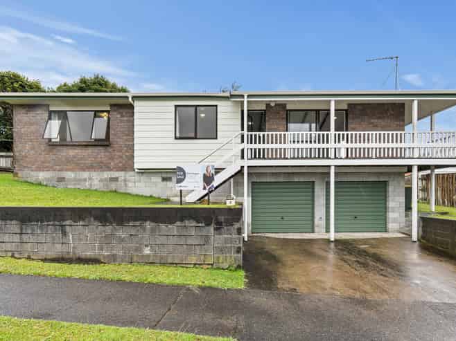 4 Mayfair Place, Westown