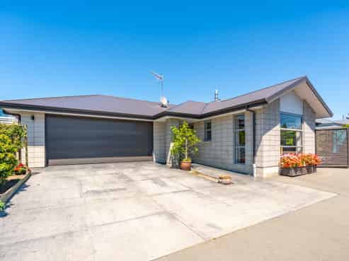 97A Avenue Road, West End