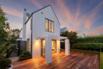 43 Cox Street, Merivale