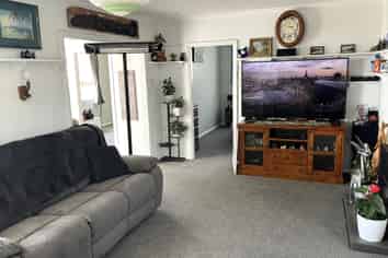 2 Stewart Street, Waimangaroa