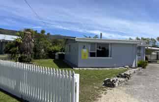 2 Stewart Street, Waimangaroa