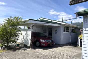 2 Stewart Street, Waimangaroa