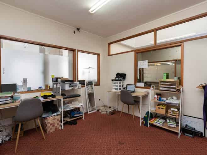 ESTATE SALE - LARGE FREEHOLD
