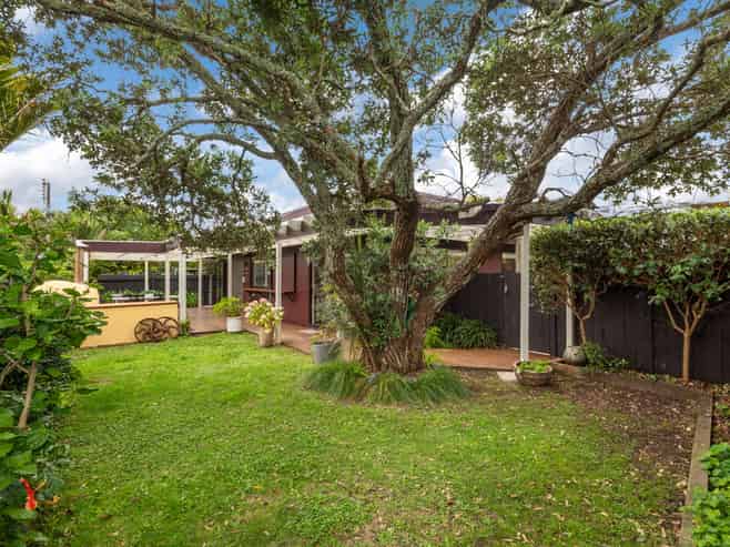 24 Grove Road, Devonport