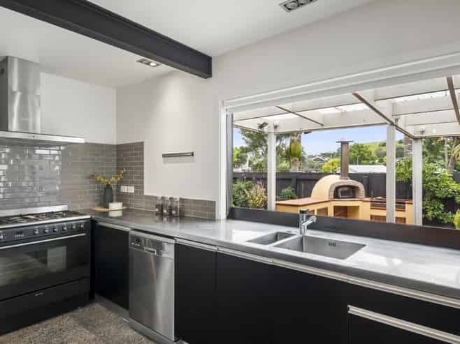 24 Grove Road, Devonport