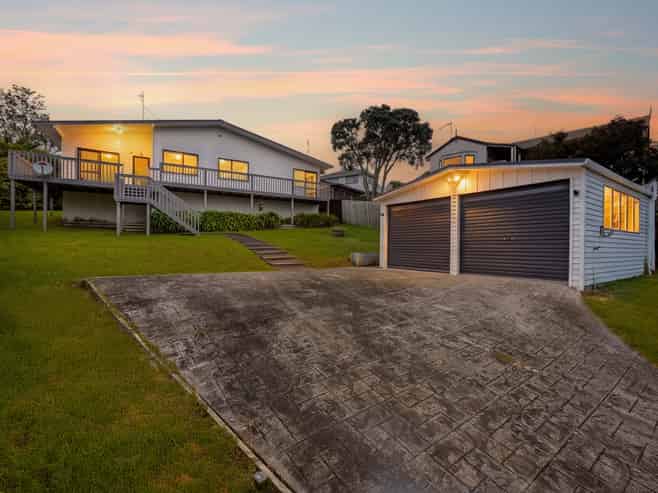 12 Clearview Heights, Ranui