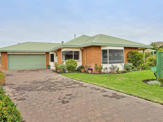 6 Wilton Row, Taradale