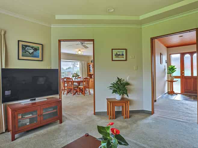 6 Wilton Row, Taradale