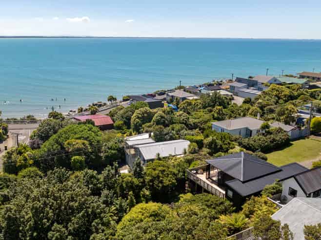 14 Violet Street, Riverton