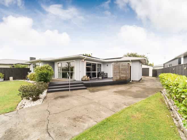 14 Pitama Road, Awapuni