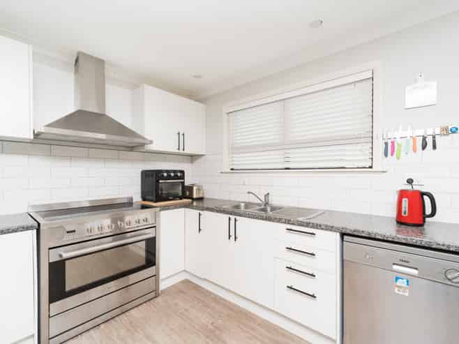 14 Pitama Road, Awapuni