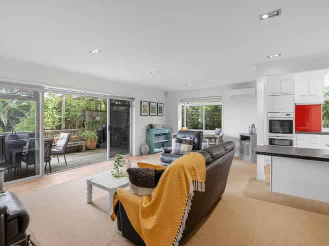 91 Golf Road, Paraparaumu Beach