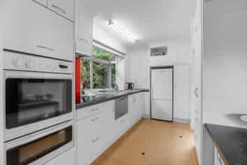 91 Golf Road, Paraparaumu Beach