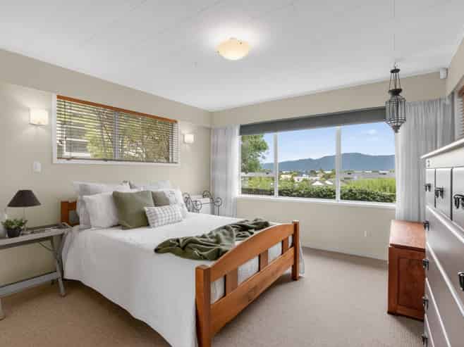 91 Golf Road, Paraparaumu Beach