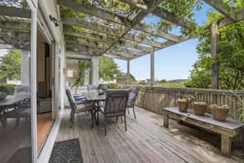 91 Golf Road, Paraparaumu Beach