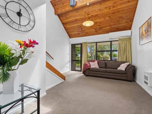 36/327 Hobsonville Road, Hobsonville