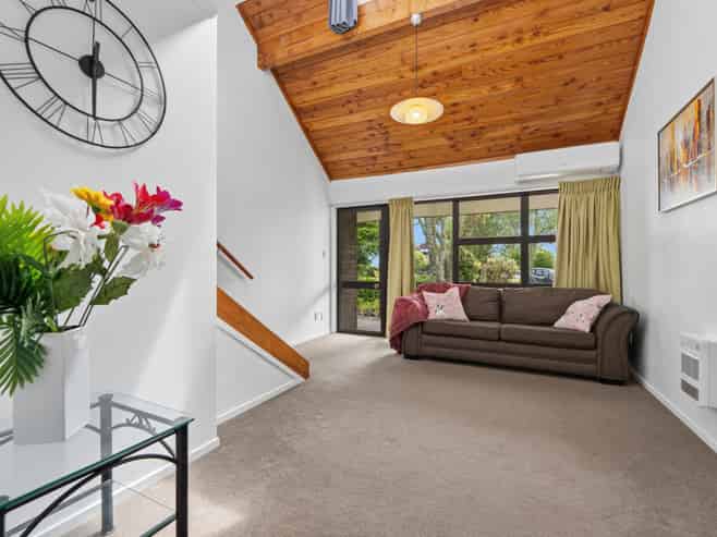 36/327 Hobsonville Road, Hobsonville