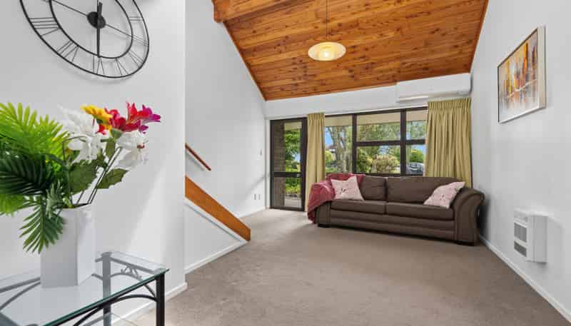 36/327 Hobsonville Road, Hobsonville