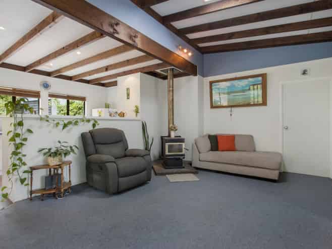 2 Poland Street, Waikino