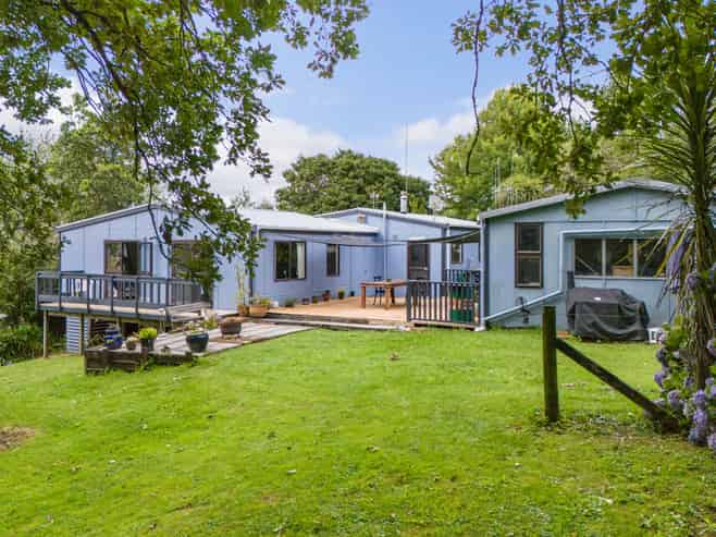 2 Poland Street, Waikino