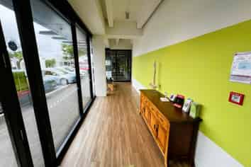 Well-Presented Ground Floor Tenancy