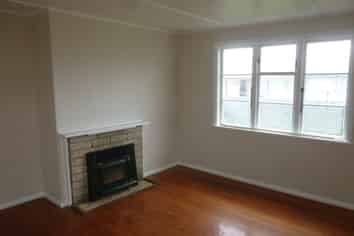 9 Upham Terrace, Roslyn