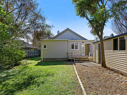 12 Pohutukawa Street, Woburn