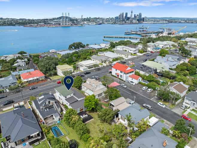 54 Calliope Road, Devonport