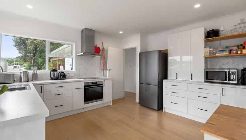 3 Catherine Crescent, Paparangi