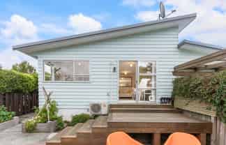 6B Ely Grove, Wainuiomata