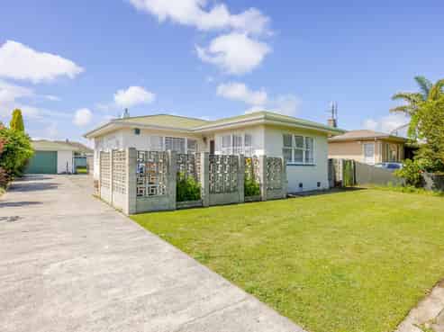 819 Ngaio Street, Mahora