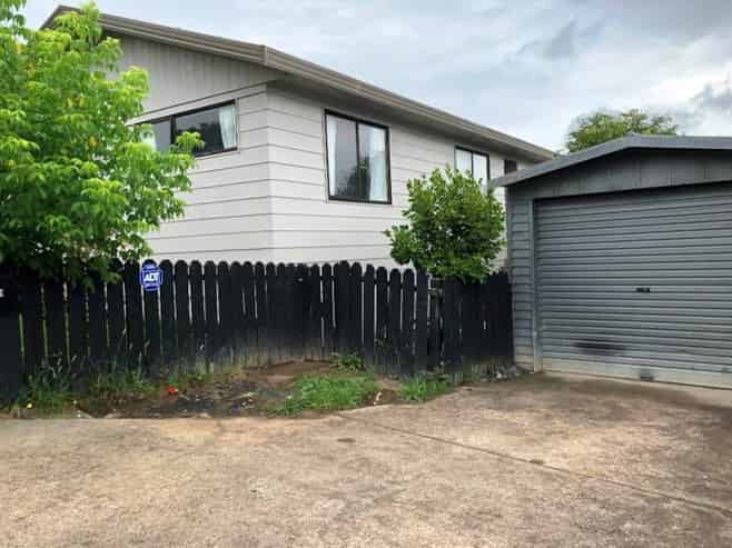 2/71 Luanda Drive, Ranui