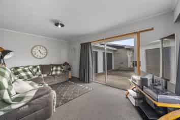 1/204 Grays Road, Saint Leonards