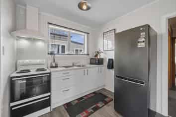 1/204 Grays Road, Saint Leonards
