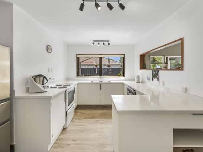 1/702 Tomoana Road, Mahora