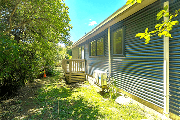 A/2/8 Montressor Place, Mellons Bay