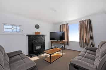 703 Grays Road, Mahora