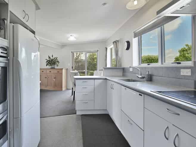 410 Hemi Street, Raureka