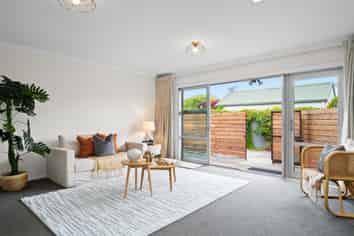 77A Mays Road, Saint Albans