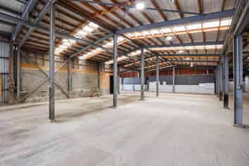 Prime 1,400sqm Warehouse and Yard For Lease
