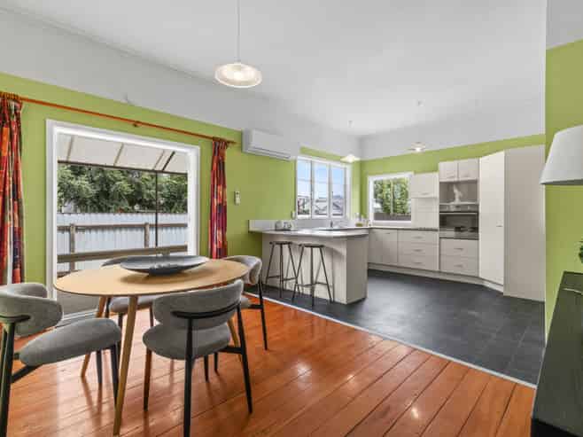 701 Avenue Road West, Saint Leonards