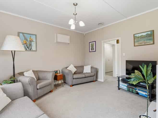 24 Sutton Crescent, Hillcrest