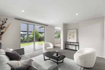 14 Josephine Crescent, Aidanfield