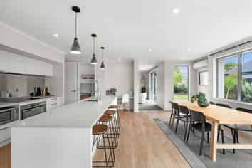 14 Josephine Crescent, Aidanfield